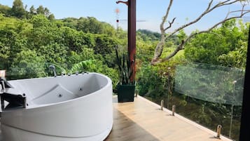 Bañera de hidromasaje exterior