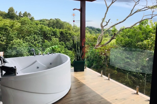 Bain à remous extérieur