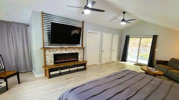 5 bedrooms, iron/ironing board, free WiFi, bed sheets