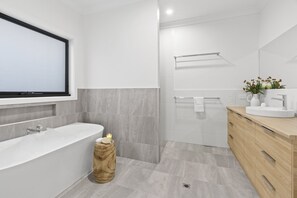 Badekar, hårtørrer