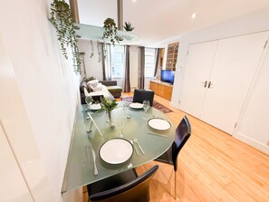 Dining - Warm Little Venice 4-bedroom House - free Parking (London)