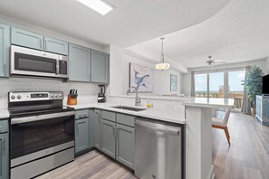 Fridge, microwave, oven, stovetop - Brand New! 3 Bd 2 Bath Calypso Tower 3 306 (Panama City Beach)