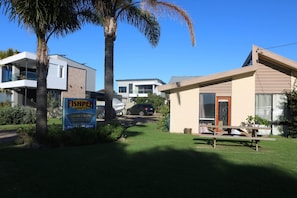 Exterior - Micks Budget Accommodation on Fishpen (Merimbula)
