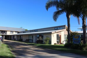 Exterior - Micks Budget Accommodation on Fishpen (Merimbula)