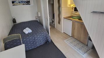 1 chambre, bureau, fer et planche Ă repasser, Wi-Fi gratuit