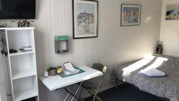 1 chambre, bureau, fer et planche Ă repasser, Wi-Fi gratuit