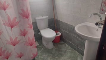 Dusche, Whirlpool, Haartrockner, Bidet