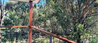Kangaroo Gully is a two bedroom house nestled in the eucalyptus trees.