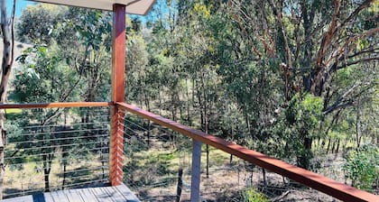 Kangaroo Gully is a two bedroom house nestled in the eucalyptus trees.