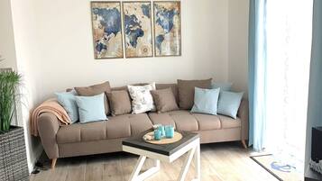 Smart-TV, Bücher, Musikbibliothek, Videothek