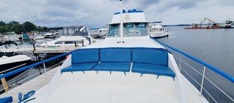 -RARE FIND- Beautiful Yacht in Clayton, NY!