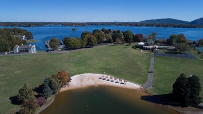 Libby's Lake View on Smith Mountain Lake