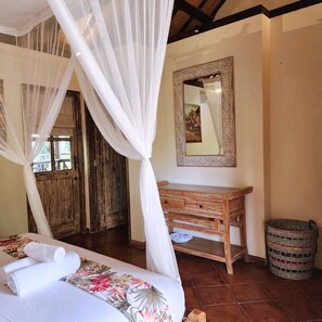 Deluxe Villa, 3 Bedrooms, Private Pool, Garden View | 3 bedrooms, down comforters, memory foam beds, in-room safe - Danaya's villa (Ubud)