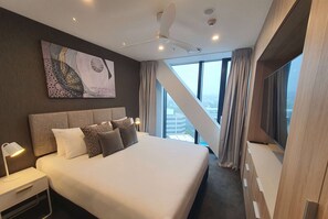 Appartement, 2 slaapkamers | Verduisterende gordijnen, geluiddichte muren