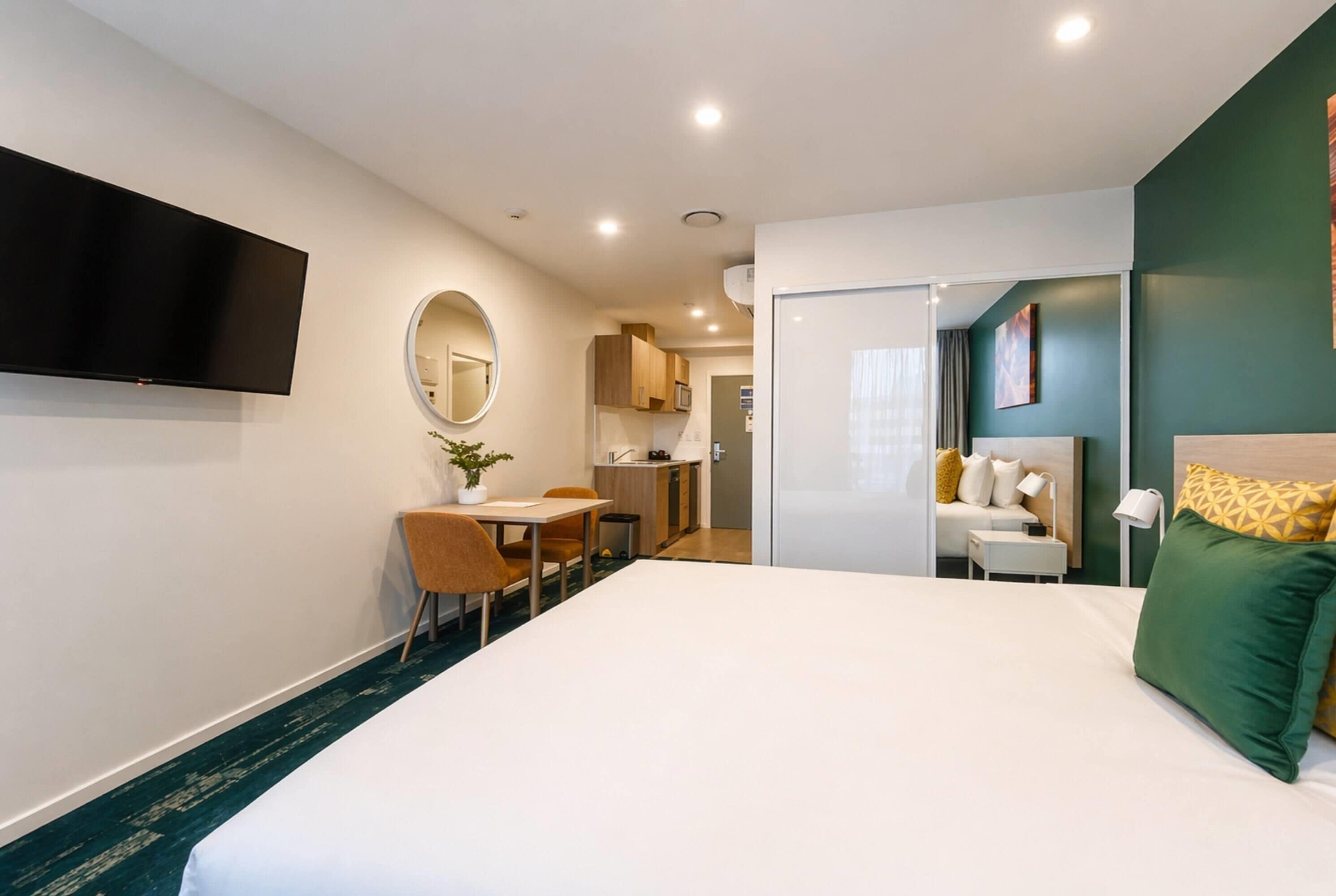 Studio Apartment | Blendingsgardiner, lydisolert, strykejern/-brett og wi-fi (inkludert)