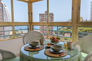 Dining - BENICALA sun & beach apartment (Benidorm)