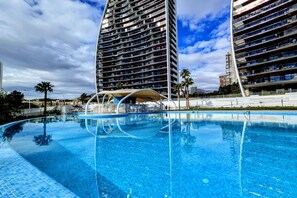 温水プール