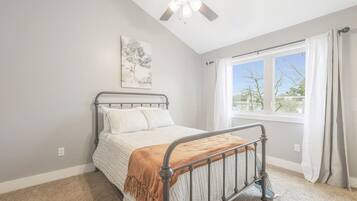 2 Schlafzimmer, Bügeleisen/Bügelbrett, WLAN, Bettwäsche