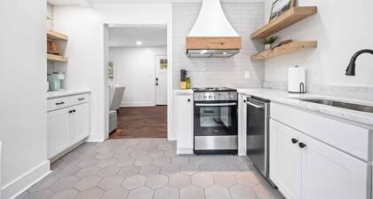 Charming Cottage - Saints Streets - Fully Renovated