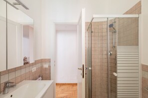 Een douche, een bidet