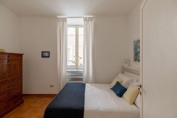 Room - iFlat | Red Roman Flat with terrace (Roma)