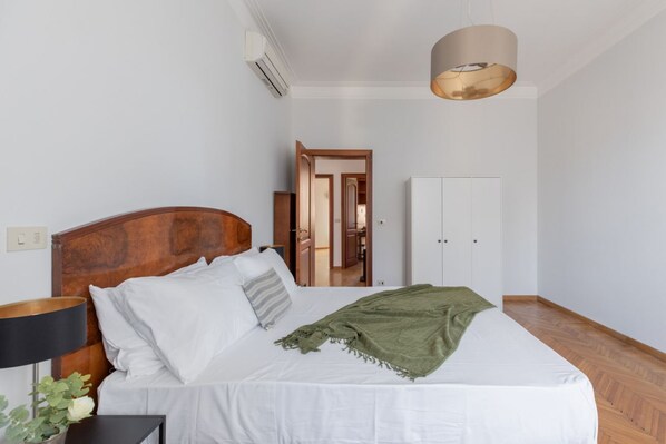 3 chambres, fer et planche à repasser, Wi-Fi, literie fournie