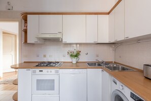 Fridge, microwave, oven, dishwasher - iFlat | Incredible view of the Roman Forum (Roma)