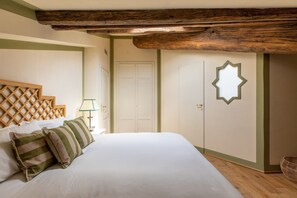 2 bedrooms, WiFi, bed sheets - iFlat | Penthouse with amazing view of Rome (Roma)