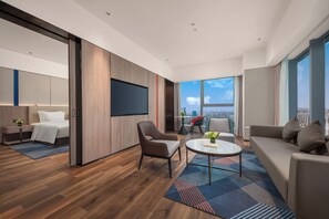 Suite, 1 King Bed, Bathtub