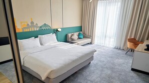 Hypo-allergenic bedding, in-room safe, desk, laptop workspace