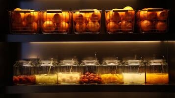 Tägliches Frühstücksbuffet gegen Gebühr