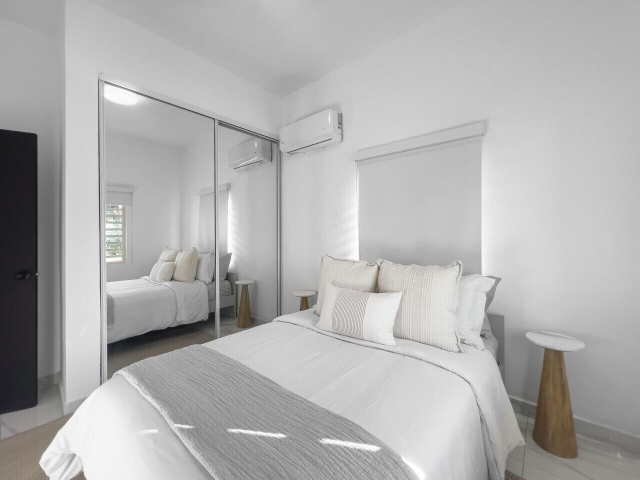 2 bedrooms, desk, travel crib, free WiFi