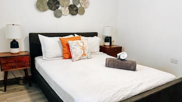 2 bedrooms, travel crib, free WiFi, bed sheets