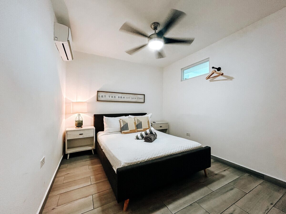 2 bedrooms, travel crib, free WiFi, bed sheets