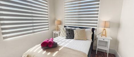 2 bedrooms, desk, travel cot, free WiFi