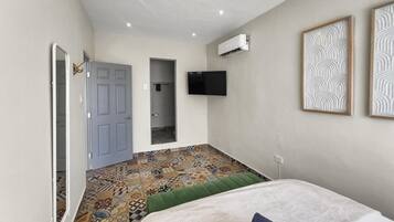 2 bedrooms, desk, travel crib, free WiFi