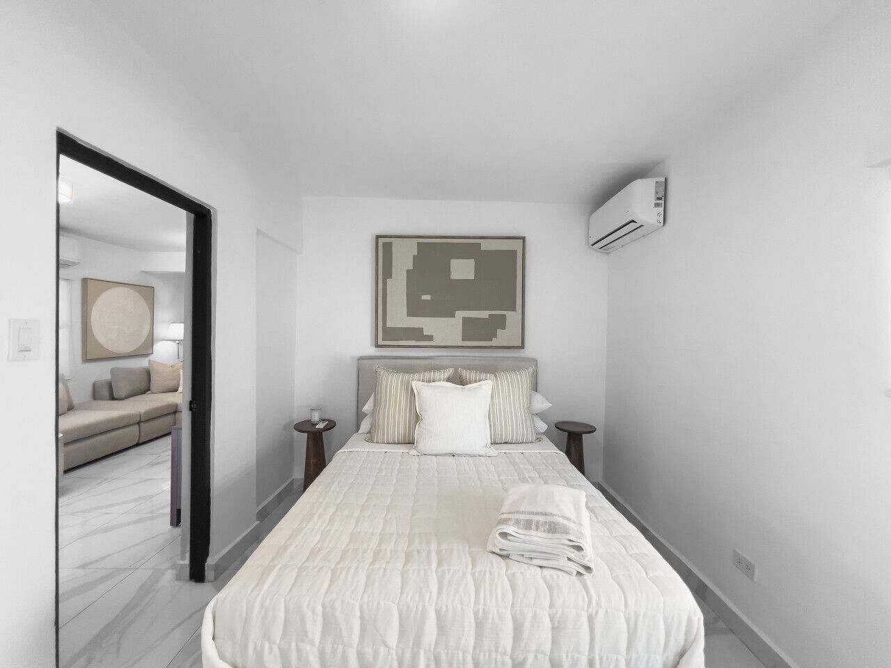4 slaapkamers, een bureau, reisbedje, gratis wifi