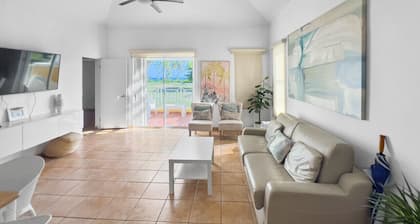 Oasis Beach Apt in Palmas del Mar w/ Pool & Views