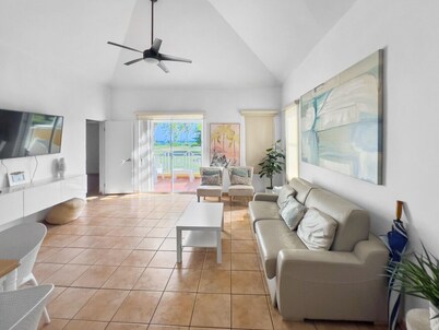 Oasis Beach Apt in Palmas del Mar w/ Pool & Views
