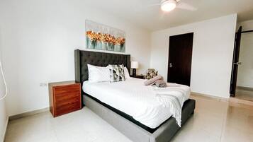 3 dormitorios, cuna de viaje, wifi gratis y ropa de cama