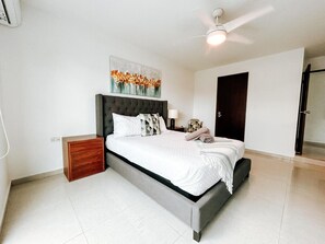 3 dormitorios, cuna de viaje, wifi gratis y ropa de cama