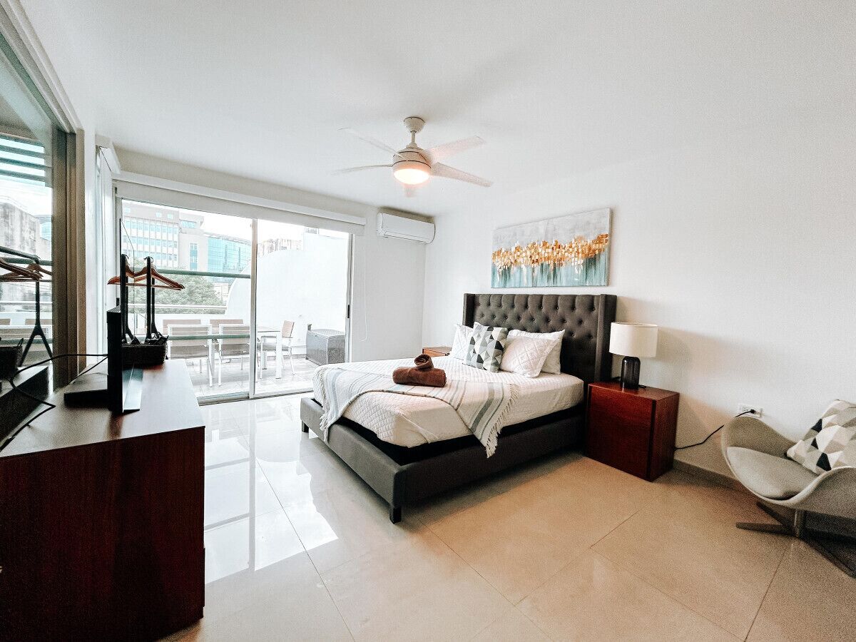 3 dormitorios, cuna de viaje, wifi gratis y ropa de cama