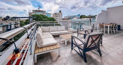 Elegant Modern PH W/ Balcony & Parking