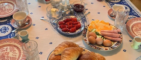 Petit déjeuner continental compris tous les jours