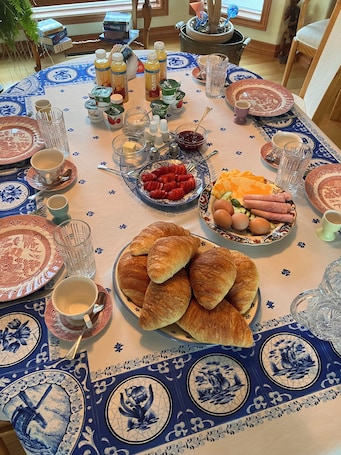 Ilmainen pÀivittÀinen mannermainen aamiainen