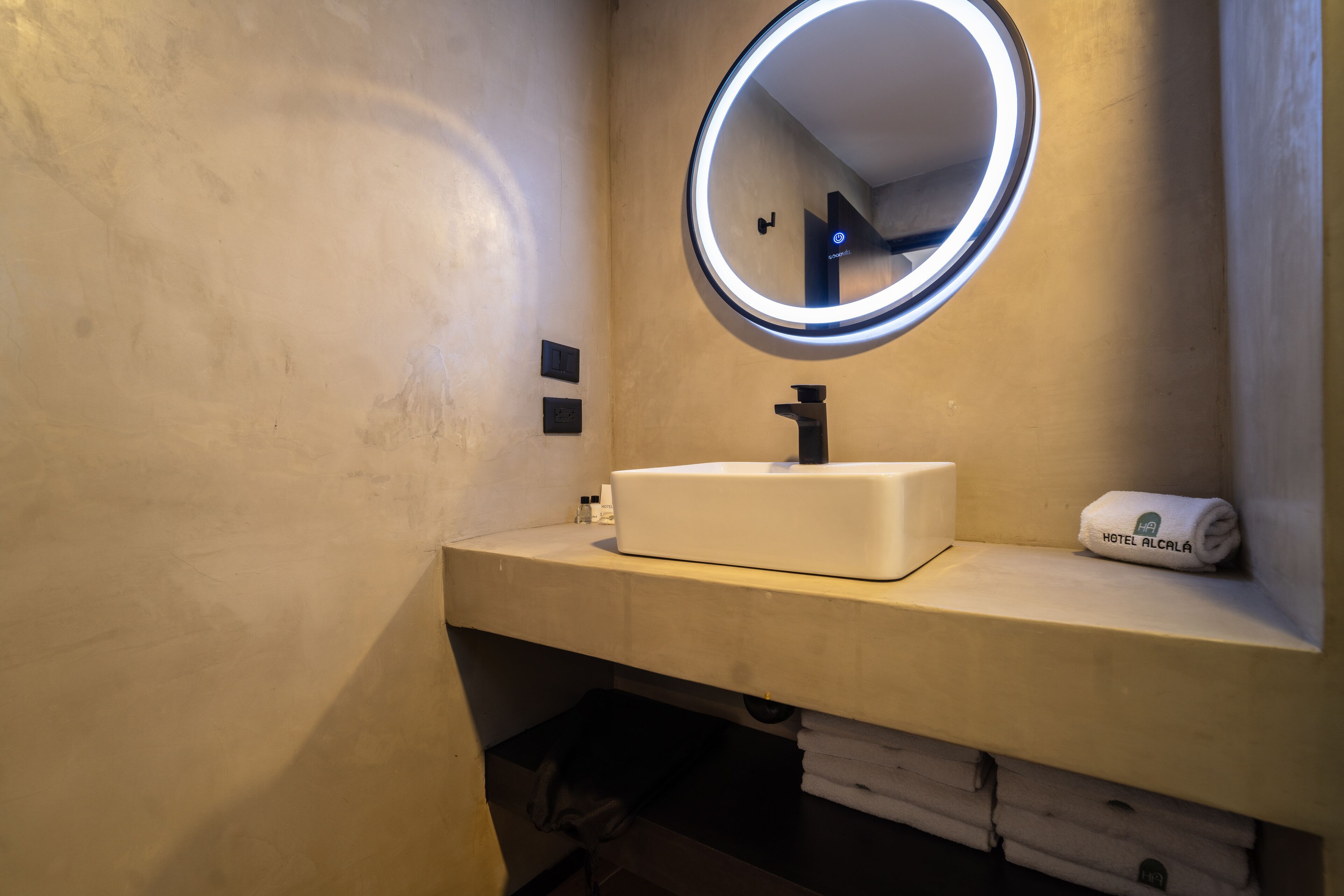 Photo - Hotel Alcala Expo