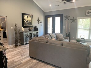 TV connectée, cheminée, imprimantes