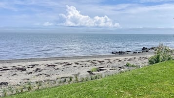In StrandnĂ€he, StrandtĂŒcher