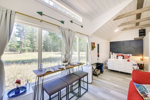 Eureka Vacation Rental: Steps to Creek & Fishing!