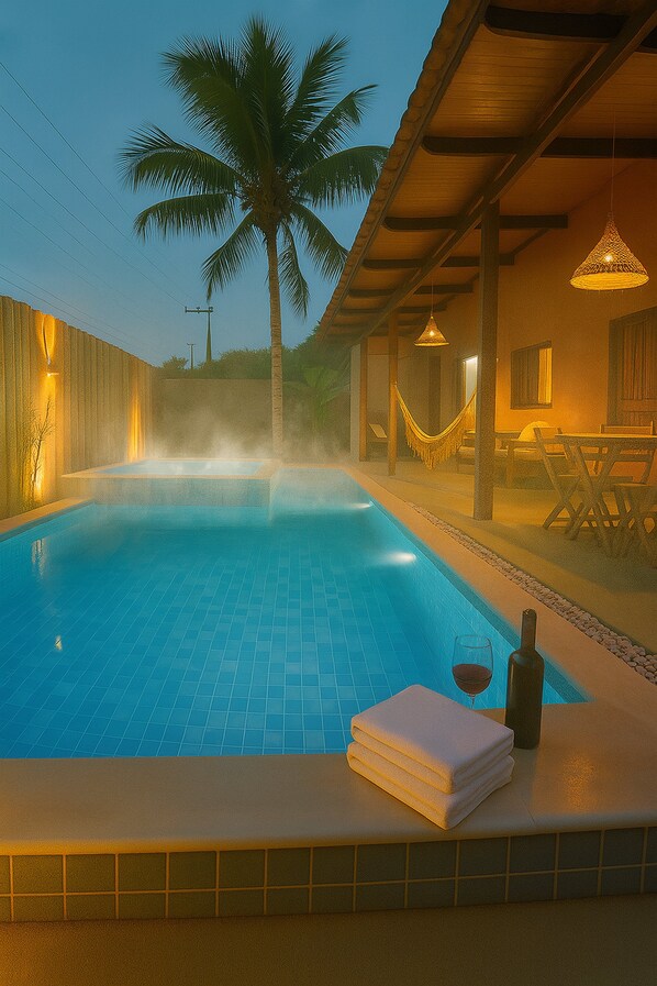 Outdoor pool, open 10:00 AM to 9:30 PM, sun loungers - Lalabella Praia Grande (Ubatuba)